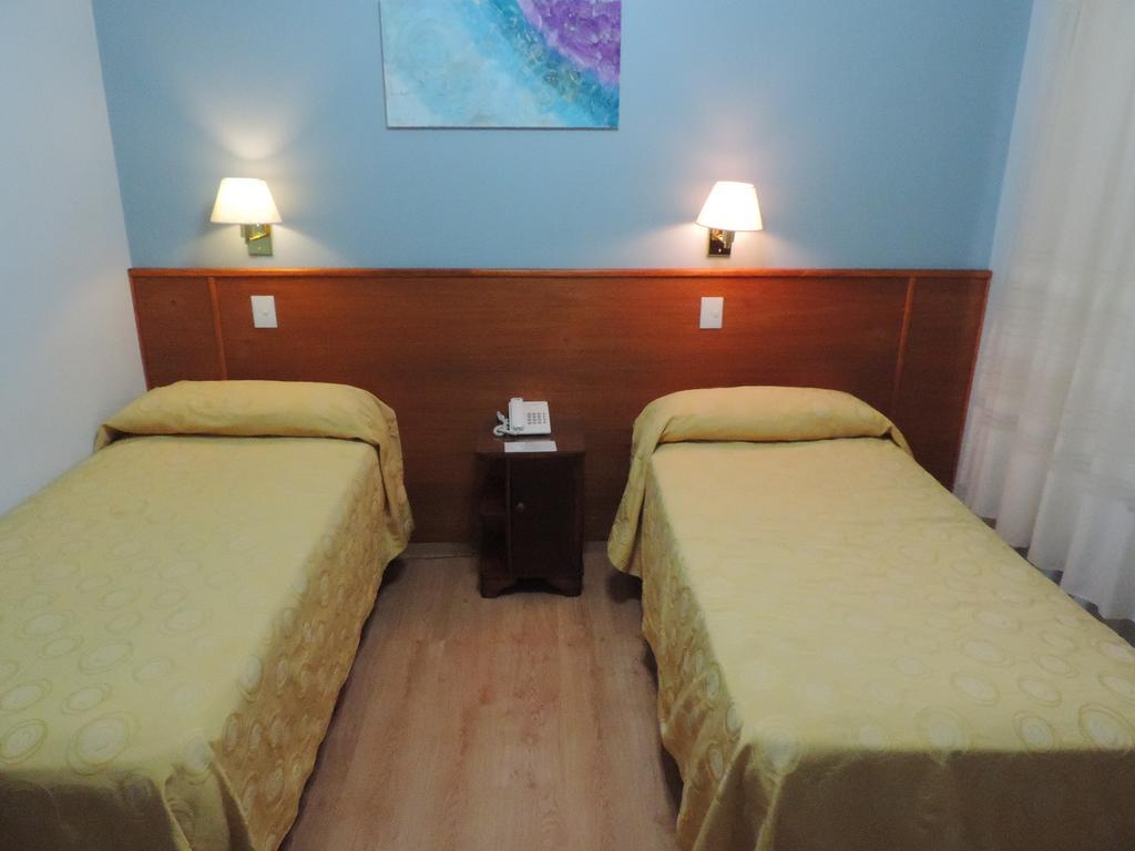 Hotel Galicia Трелью Номер фото